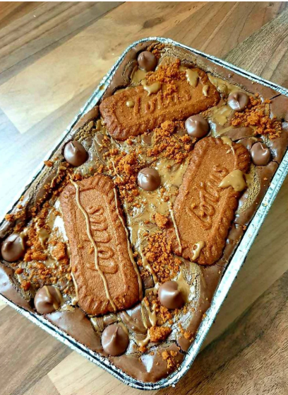 Biscoff Brownie traybake