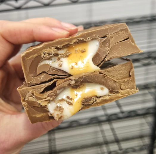Stuffed chocolate bar - creme egg