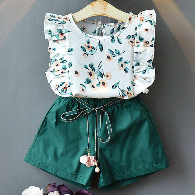 girls tshirt shorts outfit