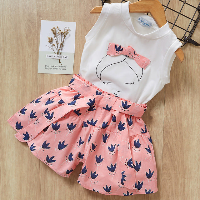 girls tshirt shorts outfit