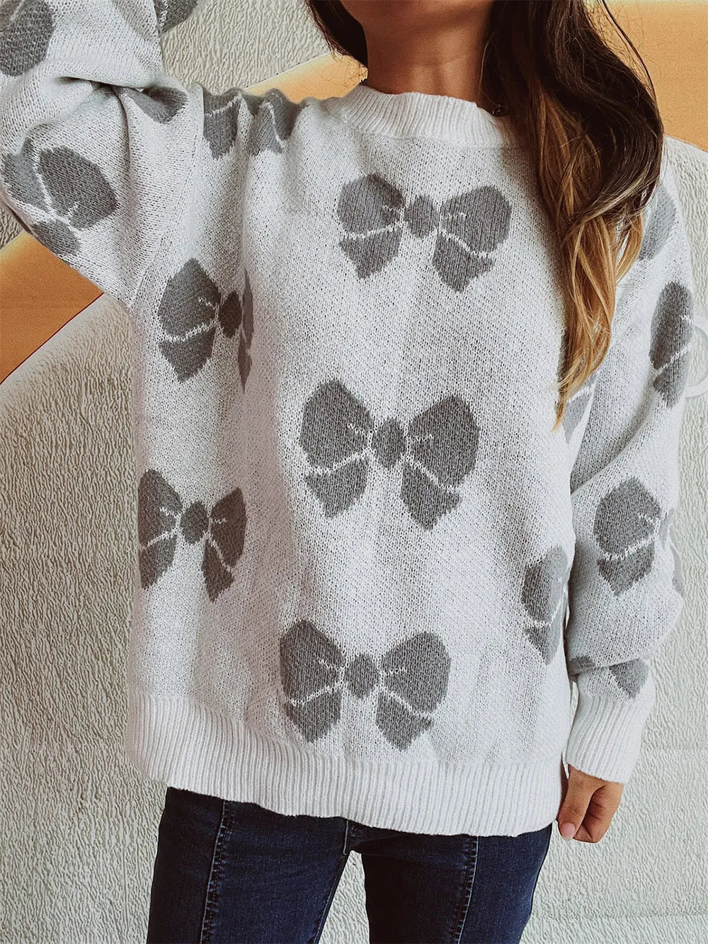 Loose bow sweater