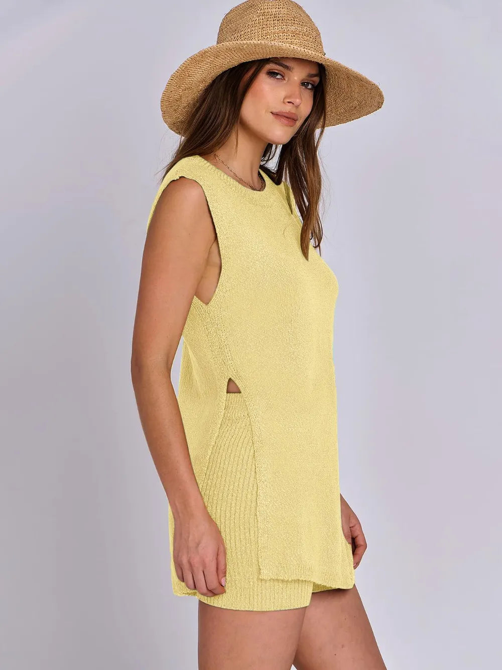 knitted sleeveless shorts and woolen set
