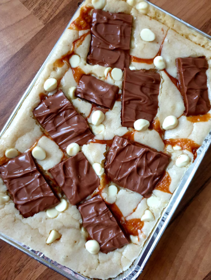 Caramel Daim Bar Blondie