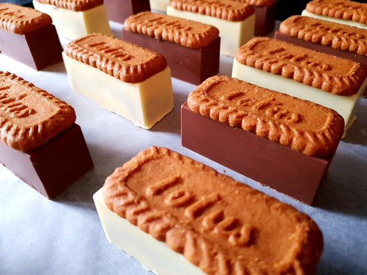 Biscoff Chocolate Bars: Lotus Biscuit